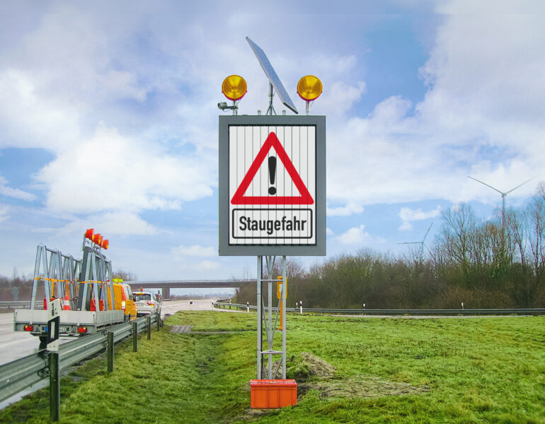 Dynamisch verkeersbord op zonne-energie 7